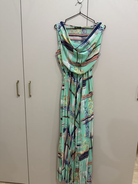 Красивое платье в пол