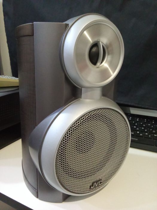 Колонки с усилителем JVC