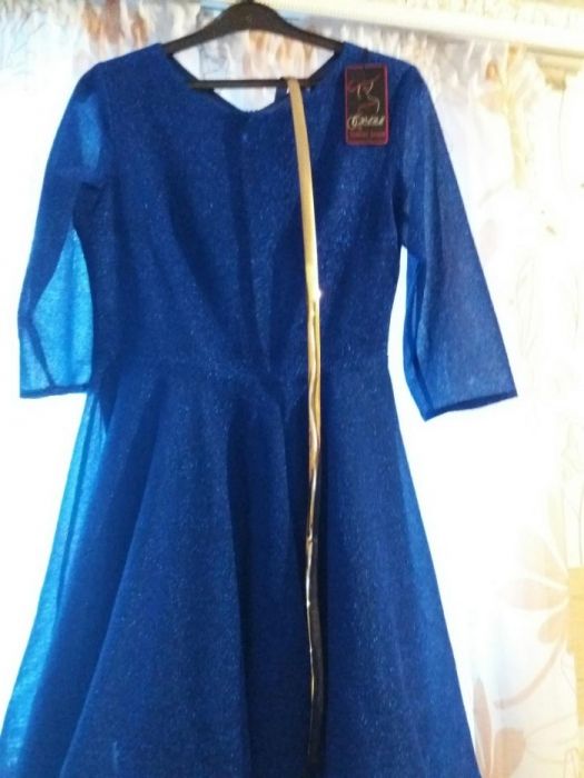 Продам новое платье