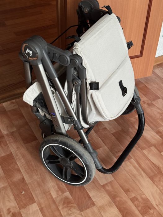 Продам детскую коляску