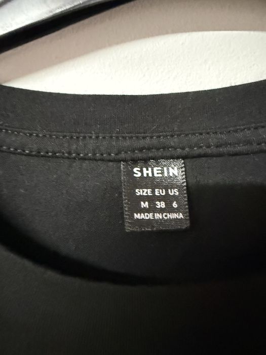 Черна къса тениска с крила