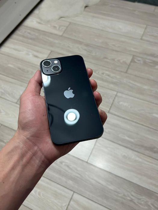 iPhone 13 | 128 GB | Почти новый