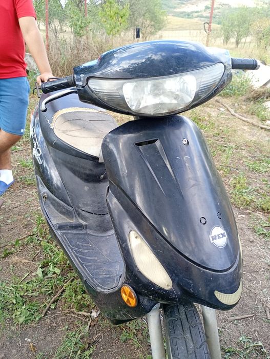 Vând scuter de 49 CC