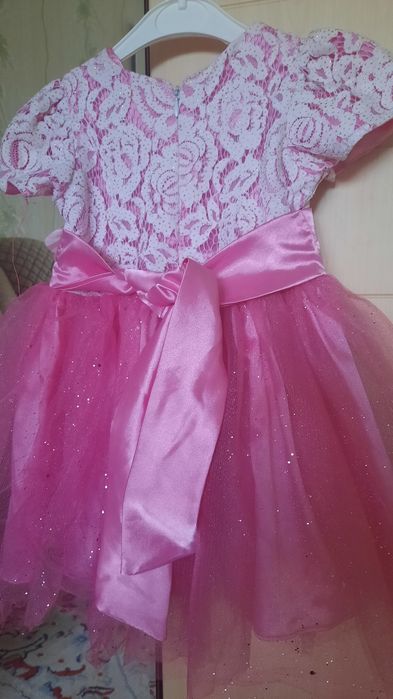 Платье на девочку