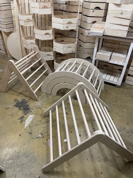 Детски дървени катерушки на Пиклер триъгълни, арки и пързалки