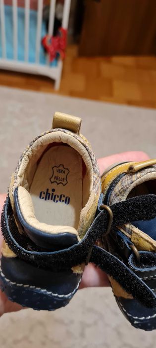 Ghetute Chicco marimea 18