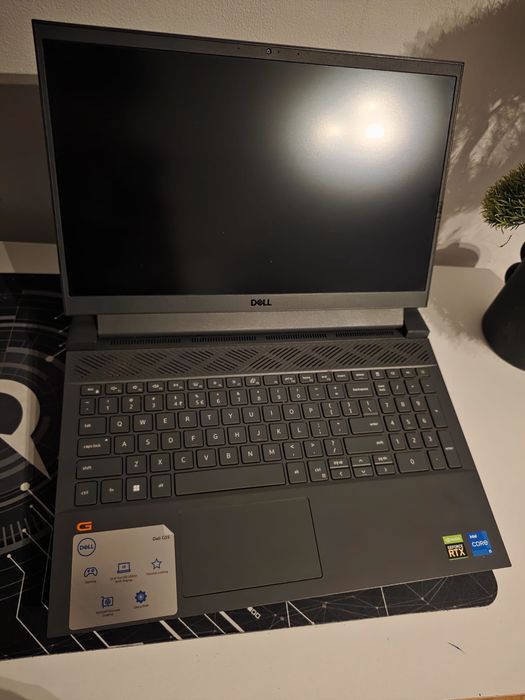 Laptop Gaming Dell G15 5511 i5-11260H RTX 3050 16GB RAM SSD 512GB
Descriere:
Vând laptop gaming Dell G15 5511 în stare foarte bună, potrivit pe