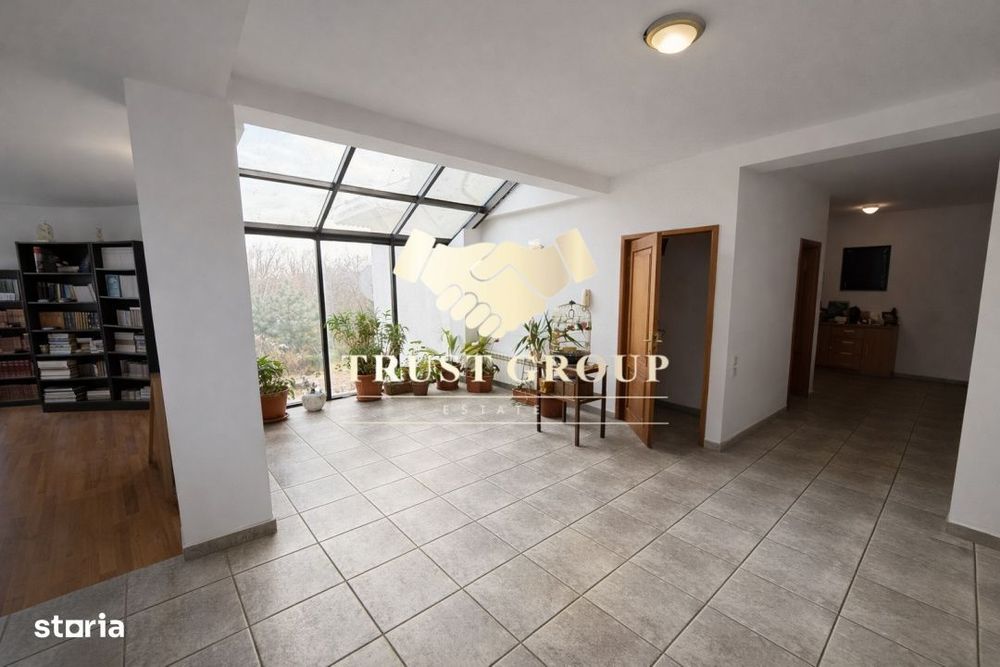 Casa individuala cu arhitectura deosebita si potential investitional