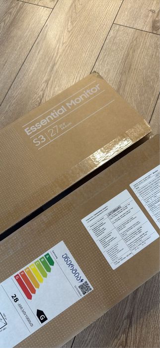 Samsung essential S3 27”