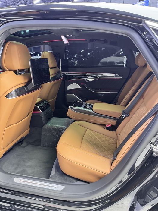 Продается Audi S8 2025