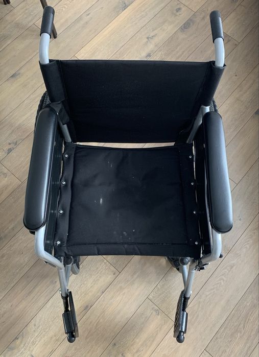 Продам коляску инвалидный