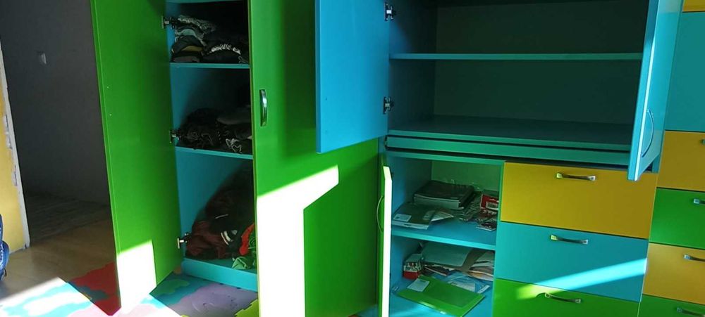 Две легла 4в1 в отлично състояние!