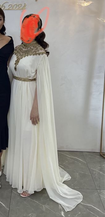 Продам платье в хорошем  состоянии