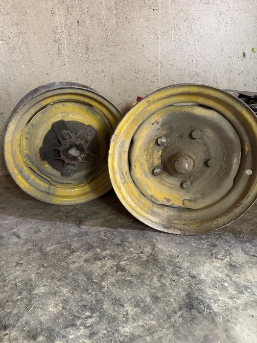 Балон шины с дисками для трактора