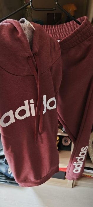 Спортен дамски екип"Adidas"
