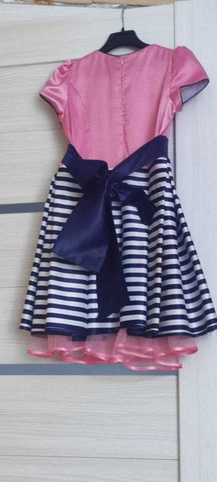 платья праздничные