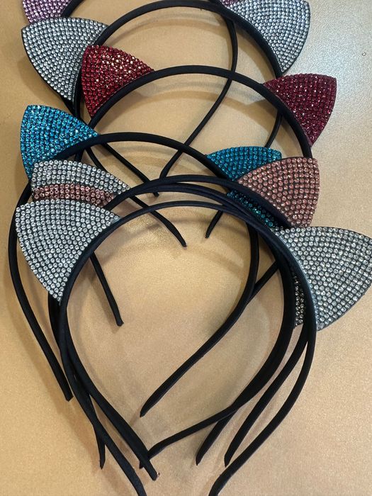 Диадема кристални ушички различни цветове