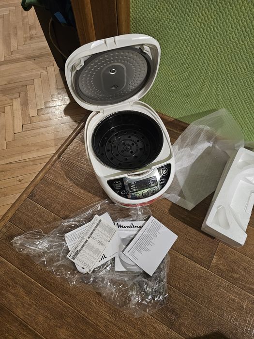 Продам мультиварку Moulinex MK707832, серия R19