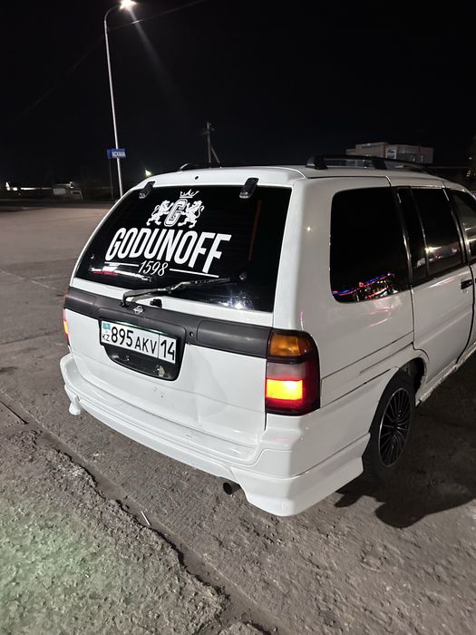 Nissan Praire Joy