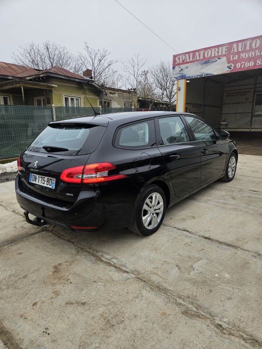 Peugeot 308 2016