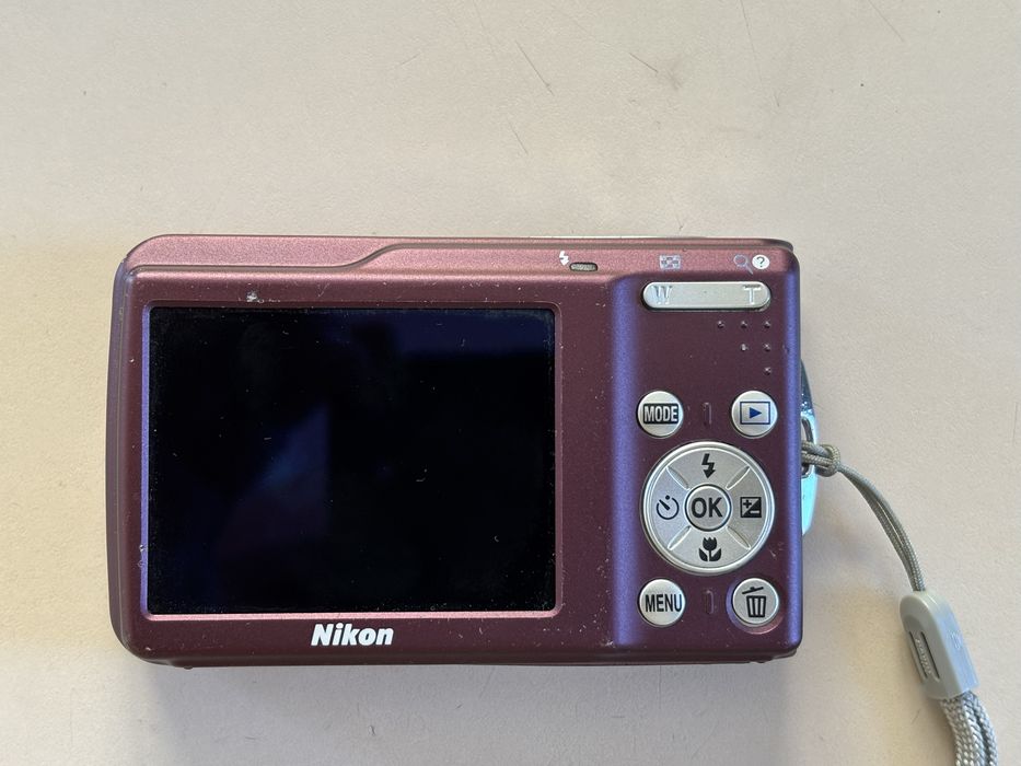 Nikon COOLPIX S210