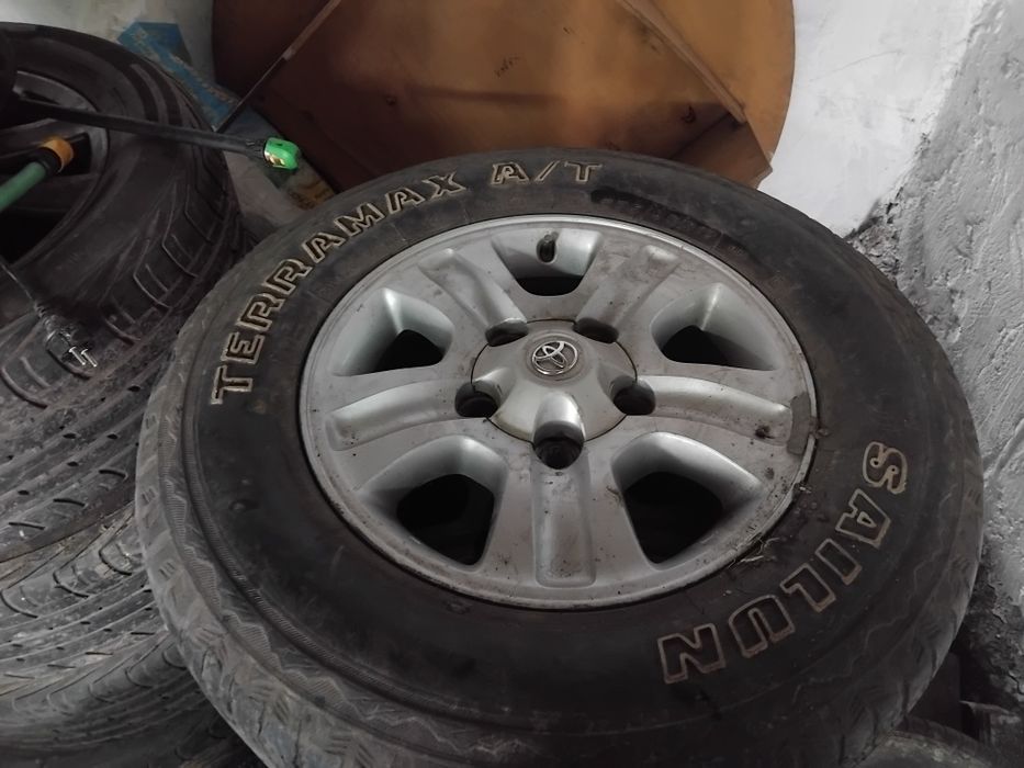 Продаю диски с резиной 2комплекте