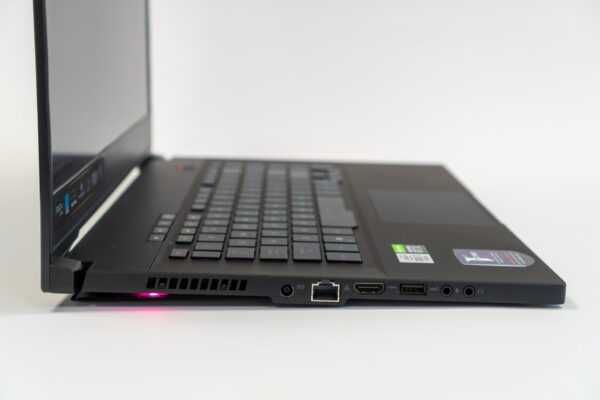 Гейминг Лаптоп Asus ROG Zephyrus S15