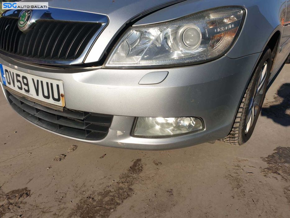 Bara Spoiler Fata Completa cu Spalatoare Far Faruri Skoda Octavia 2 Facelift FL 2008 - 2013 Culoare LA7W [Q1960]