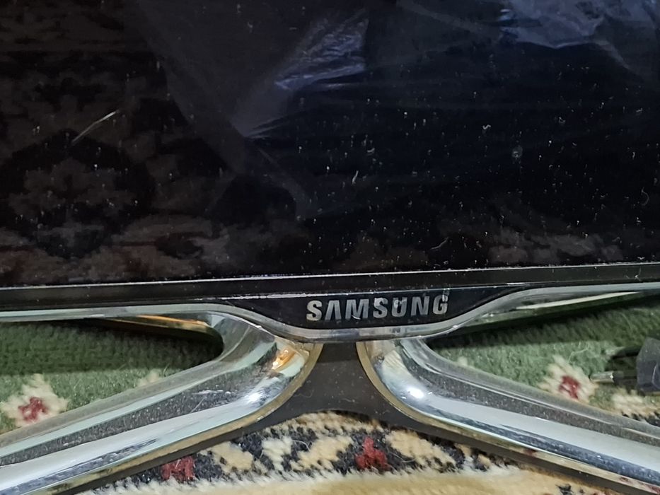 Samsung ТВ в  рабочем состоянии