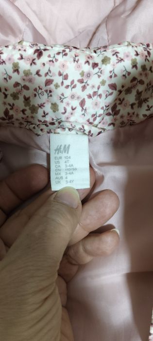 Курточка на девочку 4 годика.