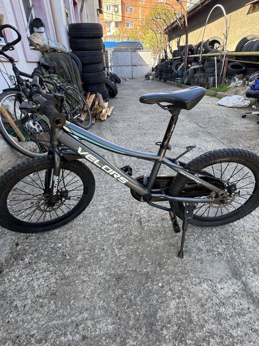 Bicicleta VELORS 7-10 ani