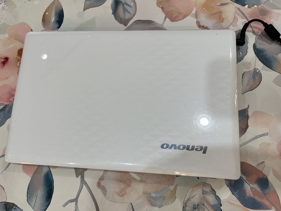 Игровой ноутбук LENOVO