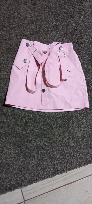 Fusta pentru fetițe cu bretele de 8 ani