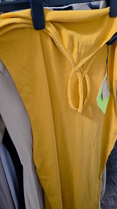 Нови аутлет дрехи на едро