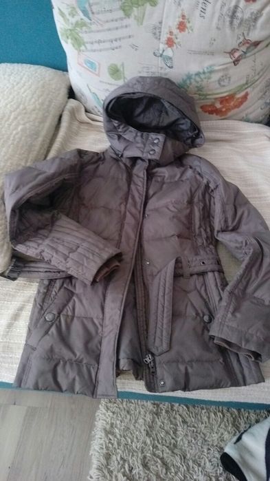 Geaca canafiana ,scurta cu gluga