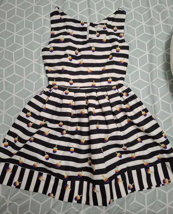 Рокля със сладоледи