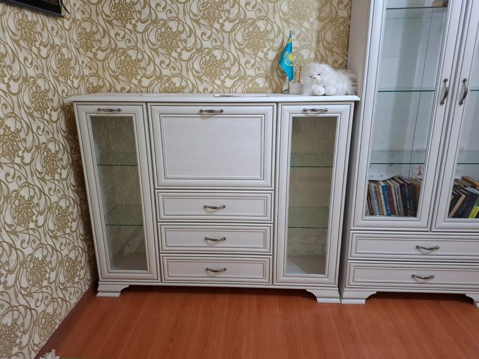 Продам мебельный комплект