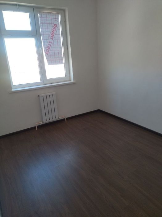 Qibray tumani Mehnat shaharchasi Yonariq. 3 xonali uy sotiladi