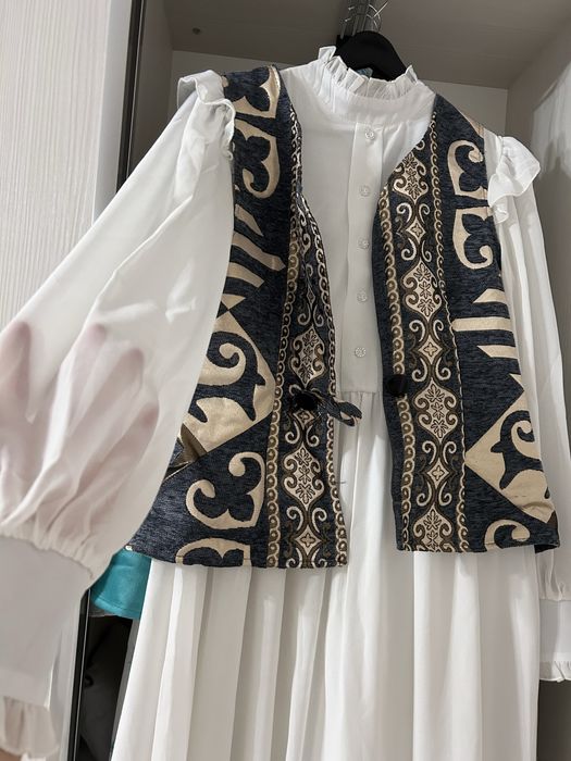 Көйлек желеткасымен бірге