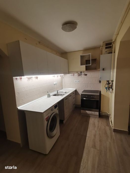 De închiriat apartament cu 2 camere, decomandat – Centrul orașului