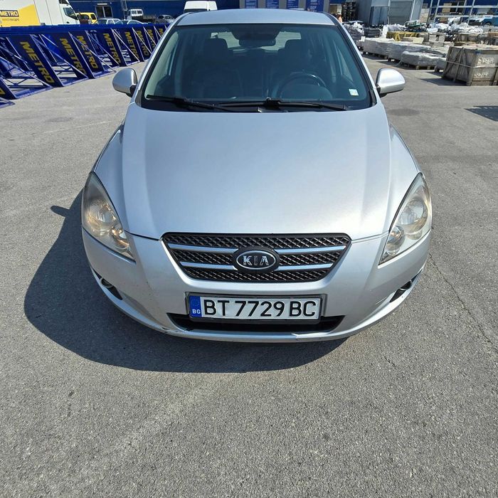 продавам KIA ceed