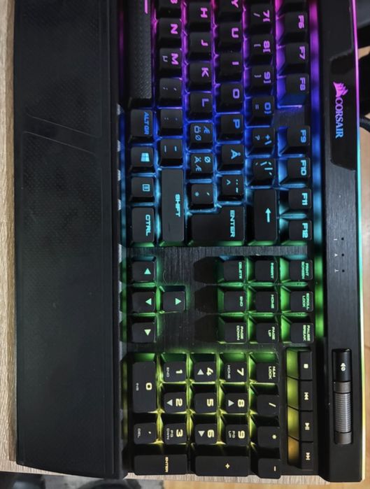 Tastatura gaming corsair k95 RGB