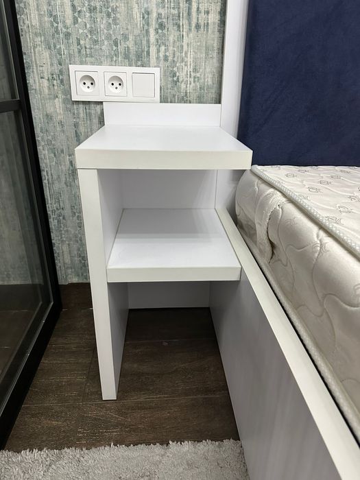 Кровать с тумбой