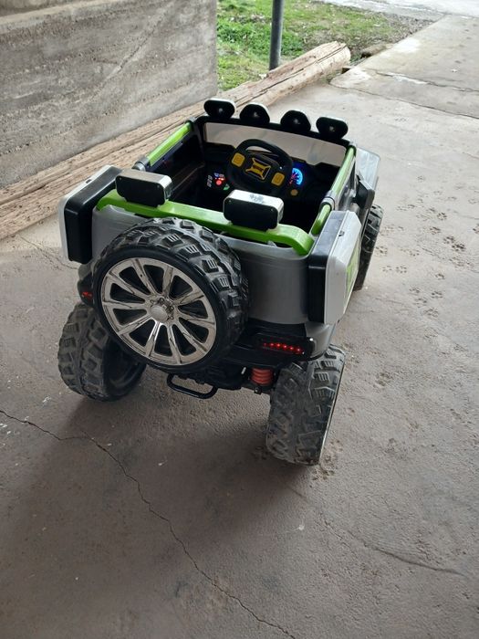 Detidkiy jip sotiladi 90 kilogacha kotaradi