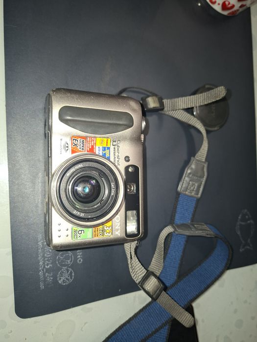 Sony DSC-S75, lentile Carl Zeiss, made in Japan, colecție