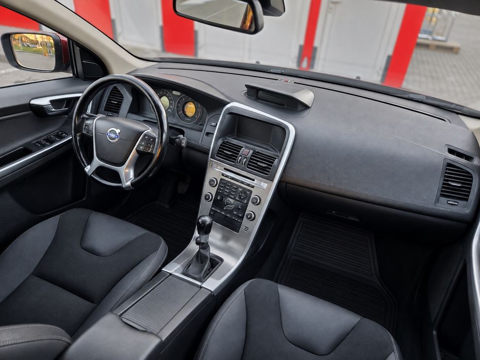 VOLVO XC60 2010 — imagine 5