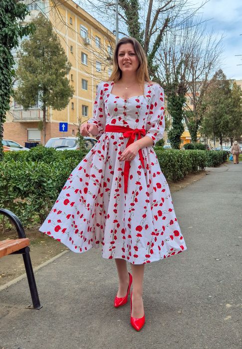 Rochie midi cu maci