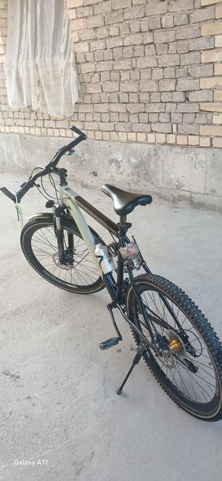 Drongo tog' velosipedi - juda yaxshi holatda, yangi shinalar + sovg'a