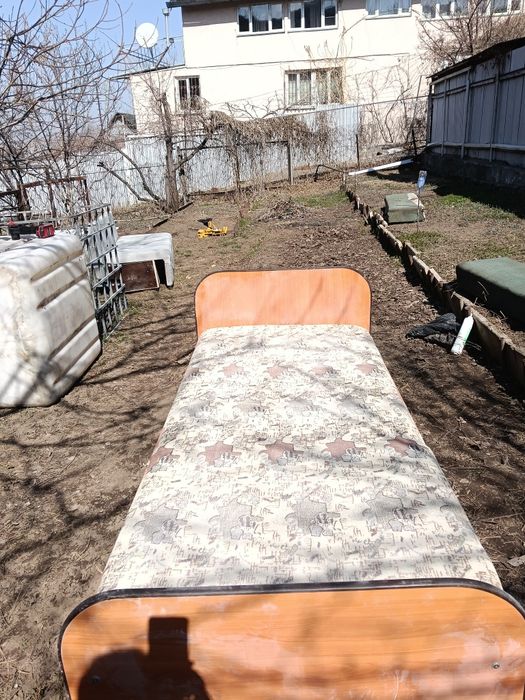 Кровать.односпальная