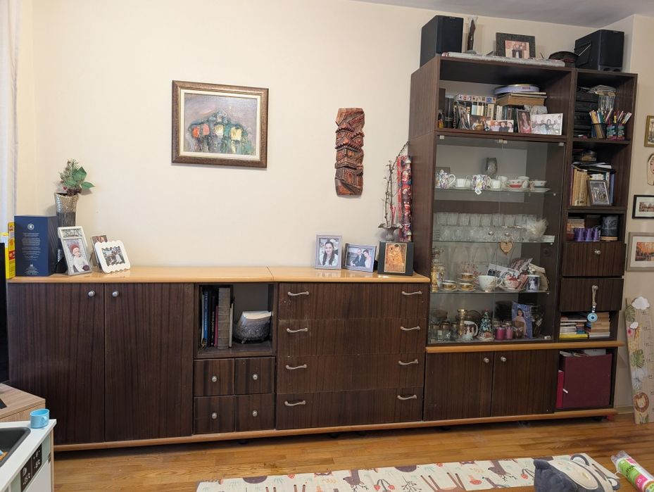 Секция за хол и дневна